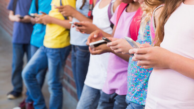 Забрана за употреба на социални мрежи влезе в сила в Австралия