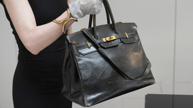 За рекордна сума: Чанта на Джейн Бъркин беше продадена за 8,6 млн. евро