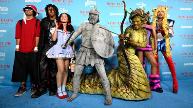 Годишното хелоуин парти на Хайди Клум: Супермоделът се превъплъти в Медуза (ВИДЕО+СНИМКИ)