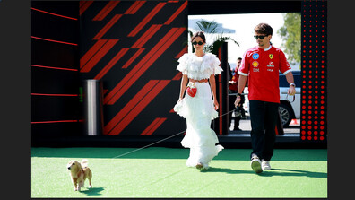 Пилотът от Формула 1 Шарл Льоклер се сгоди (СНИМКИ)