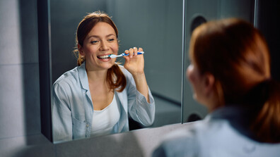 Защо миенето на зъбите два пъти дневно не винаги е най-доброто решение