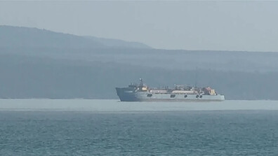 Задържаха кораба-фантом с двама украински моряци, който се появи край Бургас