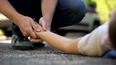 Камион блъсна и уби жена във Варна