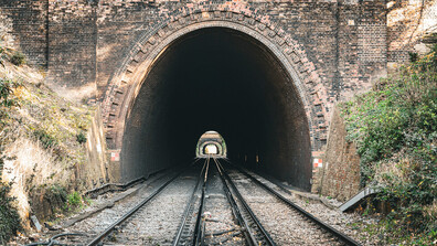 България и Северна Македония подписват споразумение за изграждане на железопътен тунел