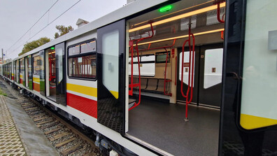 Част от новите мотриси на метрото вече пътуват към София (ВИДЕО)