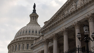 Републиканци и демократи в САЩ постигнаха сделка за край на правителствената криза