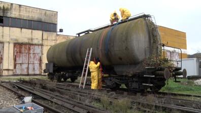 Тактическо учение разигра влакова катастрофа и пожар в Мездра (СНИМКИ)