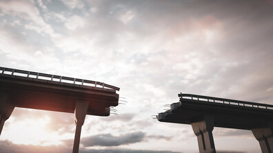 Срути се новооткрит мост в Китай