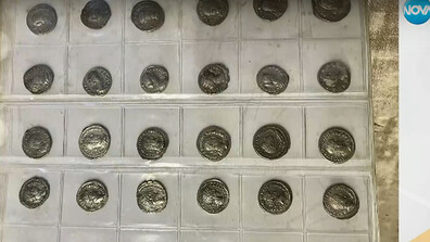Откриха над 760 старинни монети в дома на мъж от Поморие