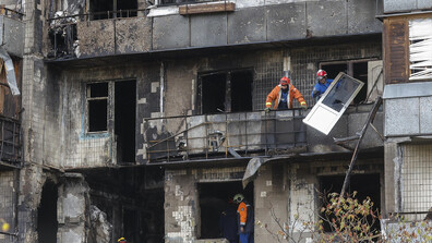 11 ранени, сред тях и бременна жена, при масирани руски удари срещу Киев