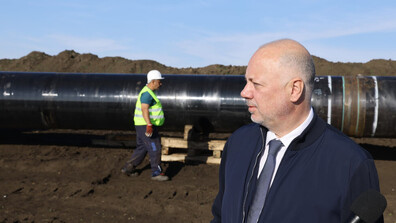 Премиерът с коментар за новия бюджет и отсрочката от санкциите срещу "Лукойл" за България (ОБЗОР)