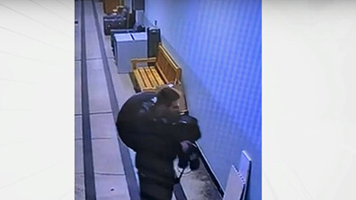 „Дръжте крадеца”: Мъж задигна скъпа техника от студиото на ансамбъл „Чинари”