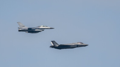 Букурещ вдигна изтребители заради атака с дронове край границата с Украйна