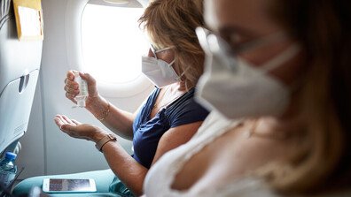 Самолетът под микроскоп: Как да се предпазим от вируси по време на полет?