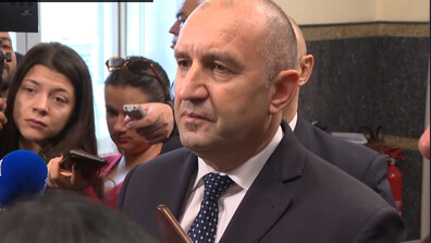 Радев: Хората изпревариха парламента и гласуваха недоверие на кабинета