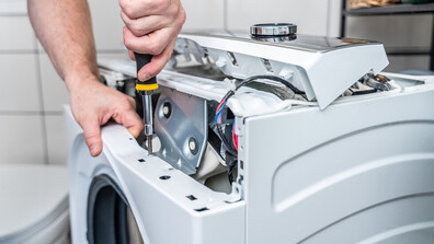 Пожарникари извадиха момиче, заклещено в пералня в Германия