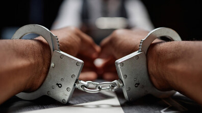 Трима задържани на антиправителствения протест в София