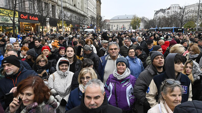 Масов протест срещу режима на Орбан след разкрития за малтретиране на деца в дом