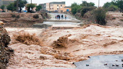 Опустошително наводнение в Мароко взе десетки жертви, има и ранени (ВИДЕО)