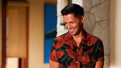 „Магнум“ и Хигинс по следите на открадната скъпоценност