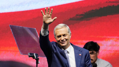 Почитател на Пиночет, противник на абортите и миграцията: Каст стана президент на Чили. А сега накъде?