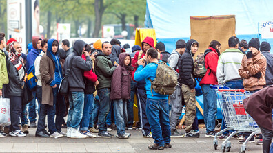 Проучване: Европейците надценяват броя на нелегалните мигранти и искат по-строги мерки