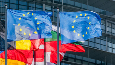 ЕП окончателно одобри забраната за внос на руски газ от 2027 г.