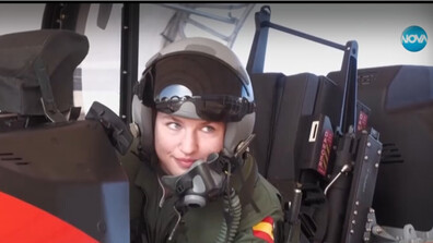 По стъпките на баща си: Испанската принцеса Леонор с първи самостоятелен военен полет