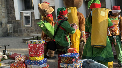 Приказни герои на гости в ИСУЛ: Алпинисти зарадваха малките пациенти на онкохематологията