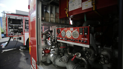 Полицаи спасиха домашни животни от горяща къща в Бургас