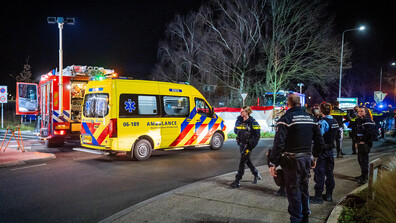 Кола се вряза в множество в Нидерландия, 9 души са ранени