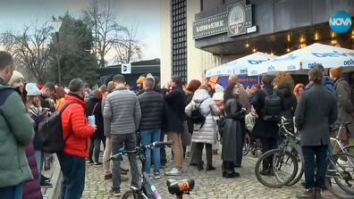 АЕЖ с нов протест пред bTV заради Мария Цънцарова