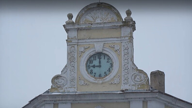 "Дядо Коледа пристига в града" звучи от градския часовник в Русе