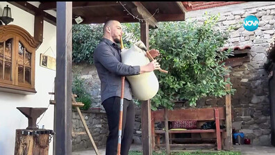 От Лондон до София - пътят на един млад мъж, посветен на опазването на родните традиции