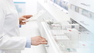 „Твоите здравни права“: Кои лекарства се заплащат за домашно лечение и как се изписват електронните рецепти