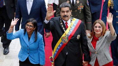 Венецуела: Мадуро и съпругата му са били ранени при атаката на САЩ, 100 души са загинали