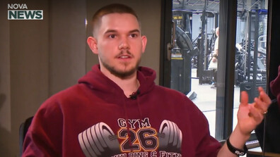 Историята на Йона, който тренира всеки ден за впечатляваща физика