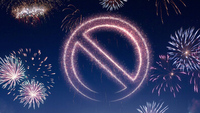 След трагедията в Швейцария: Забраниха фойерверки и бенгалски огън на закрито