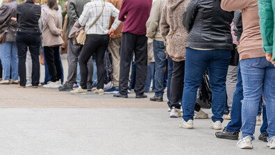 Над 200 хил. души остават без правна защита за бежанци в България