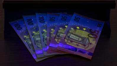 Тихомир Безлов: 75% от фалшивите банкноти са от 50 и 20 евро