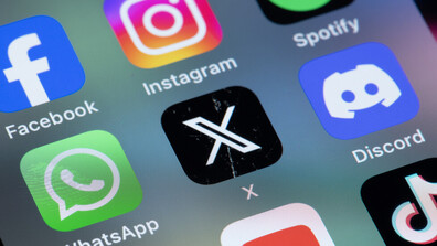 Социалната мрежа X се срина