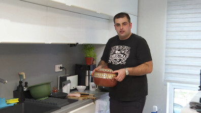 Кюстендилско меню, с аромат на чесън и сланина, от Иван Иванов – Ванката от „Един за друг“ в „Черешката на тортата“