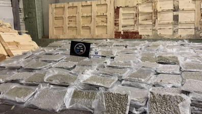 Заловиха близо 700 кг марихуана в тир, идващ от Турция (ВИДЕО+СНИМКИ)