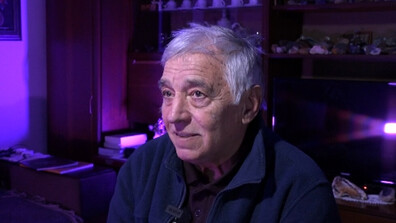 "Нищо лично": Петър Запрянов - пазителят на скалните съкровища, който създава картини от камъни (ВИДЕО)