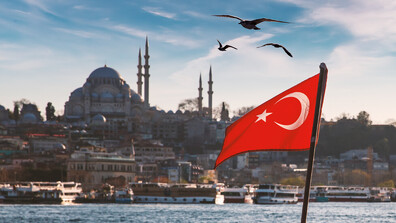 Властите в Турция осъдиха опозиционен кмет на затвор по обвинения в тероризъм