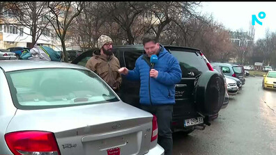 За втори път откраднаха регистрационните табели на кола в София, шофьорът спа под нея, за да я пази