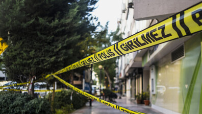 Увита в чаршаф и хвърлена в боклука: Откриха обезглавено тяло на жена с отрязани крайници в Истанбул