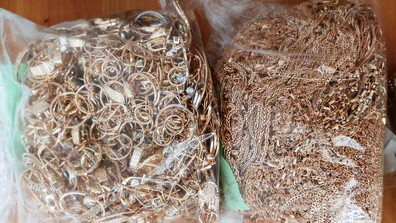 Заловиха близо килограм златни накити за над 152 000 евро на "Капитан Андреево"