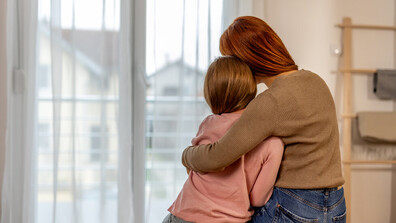 След 7 години раздяла: Българска майка се събра отново с дъщеря си