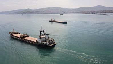 Пет кораба ще проучват системата от оптични кабели в Черно море